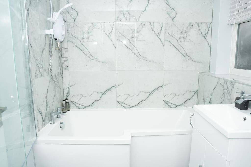 Stylish Home In York - Free Wifi & Parking - Close To Racecourse & City Centre Ngoại thất bức ảnh