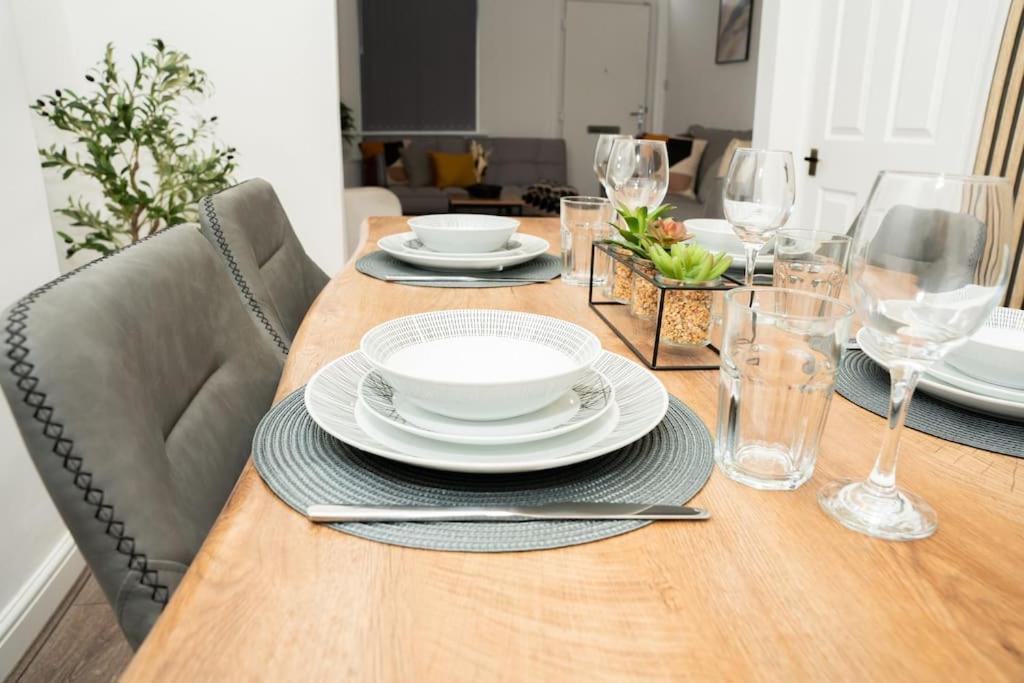 Stylish Home In York - Free Wifi & Parking - Close To Racecourse & City Centre Ngoại thất bức ảnh