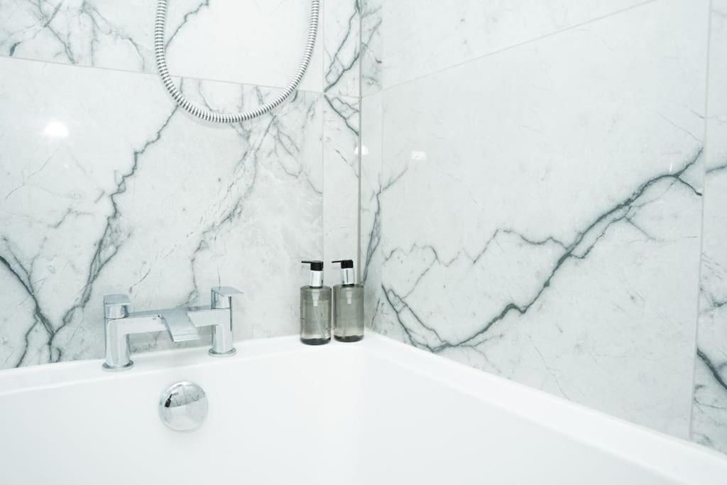 Stylish Home In York - Free Wifi & Parking - Close To Racecourse & City Centre Ngoại thất bức ảnh